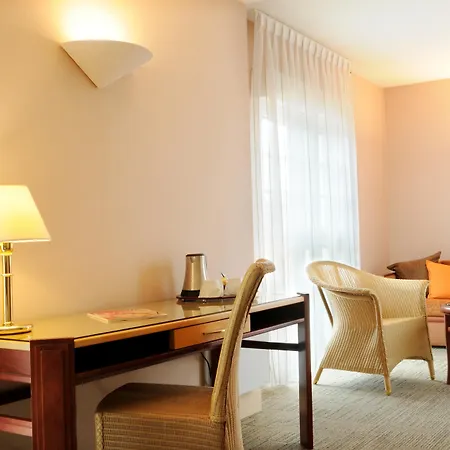 Western Centre Le Grand 푸아티에