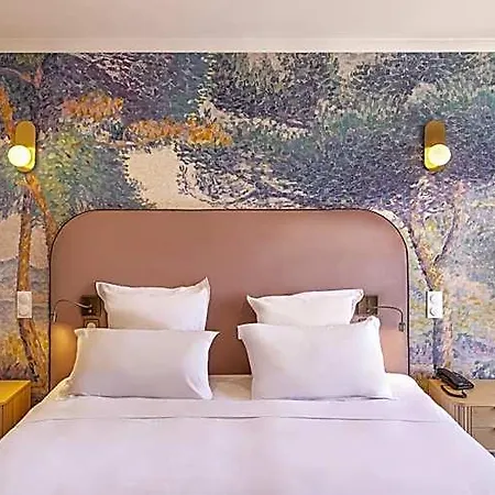 Western Centre Le Grand Hotel 4*