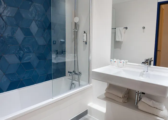 Western Centre Le Grand 4* Puvatya