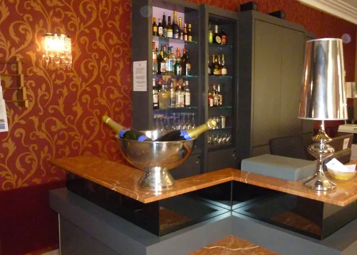 Western Centre Le Grand Otel Puvatya